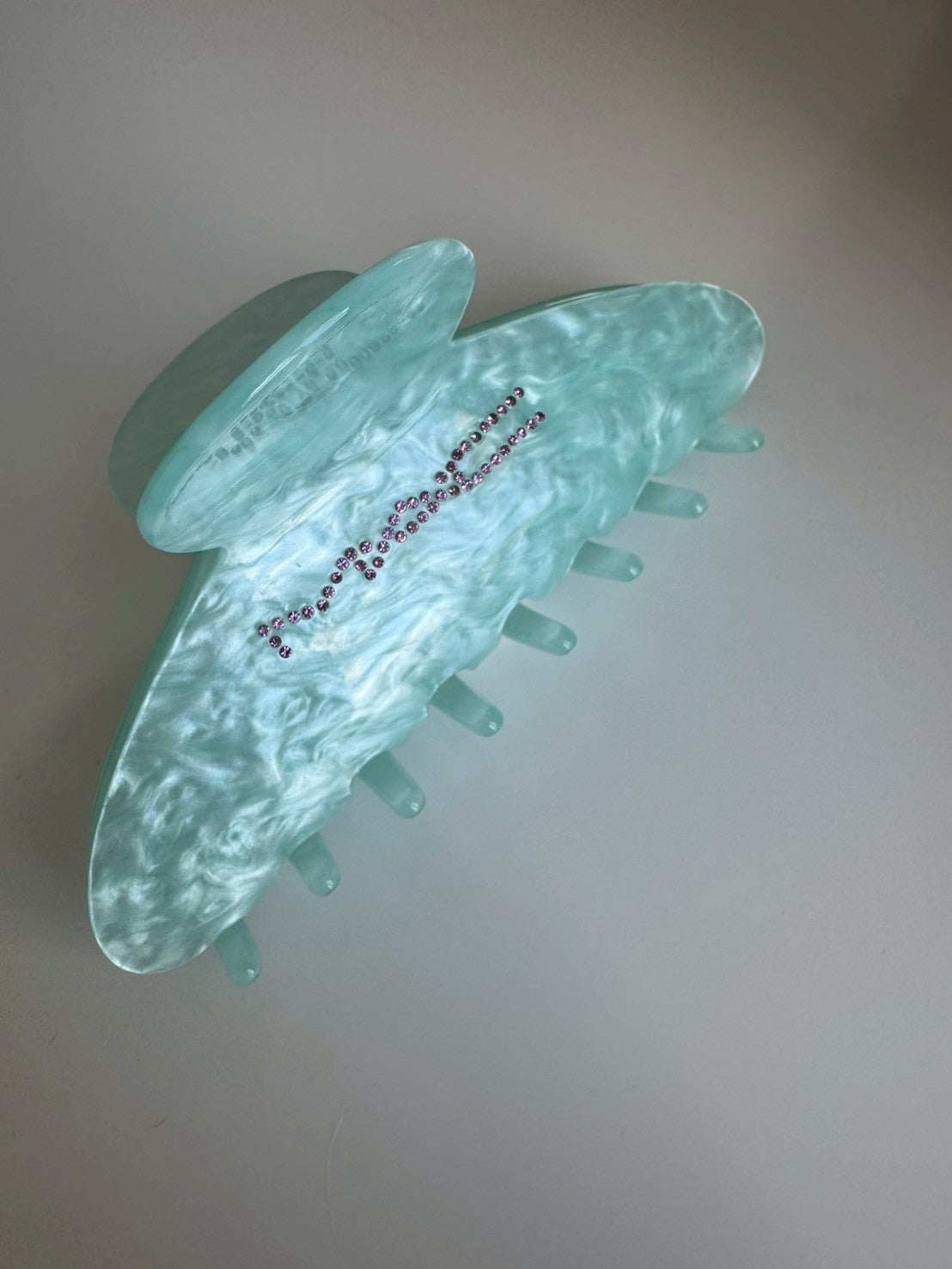 MAC hair claw clip