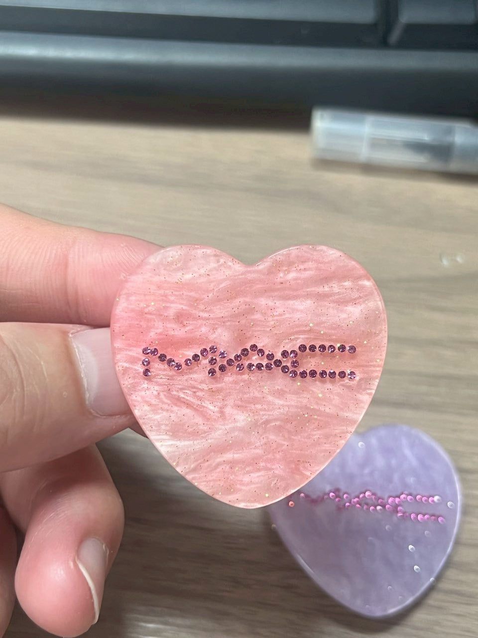 MAC mini hair clip